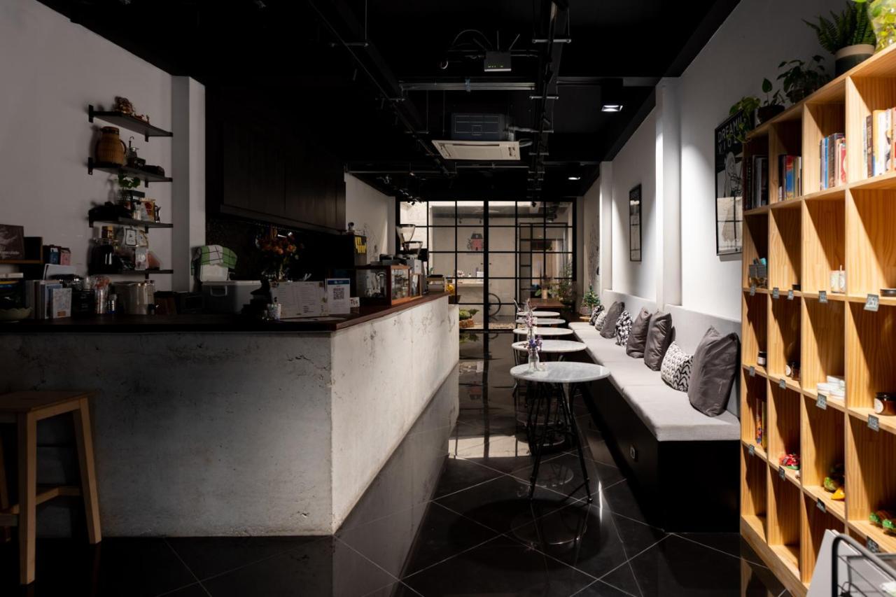 Niece Hostel Phuket - Sha Extra Plus Екстериор снимка